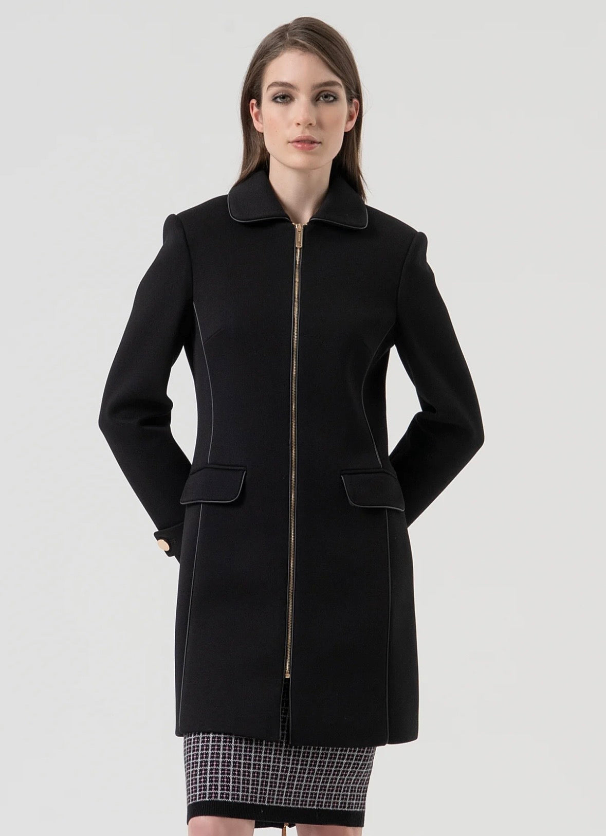 Cappotto slim con zip centrale