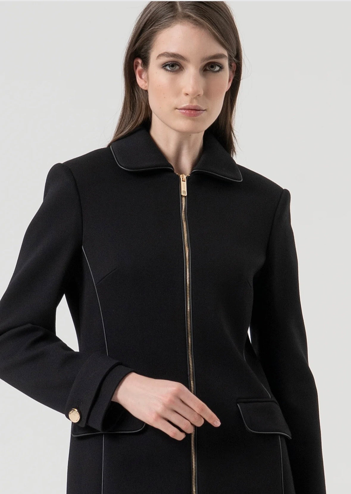 Cappotto slim con zip centrale